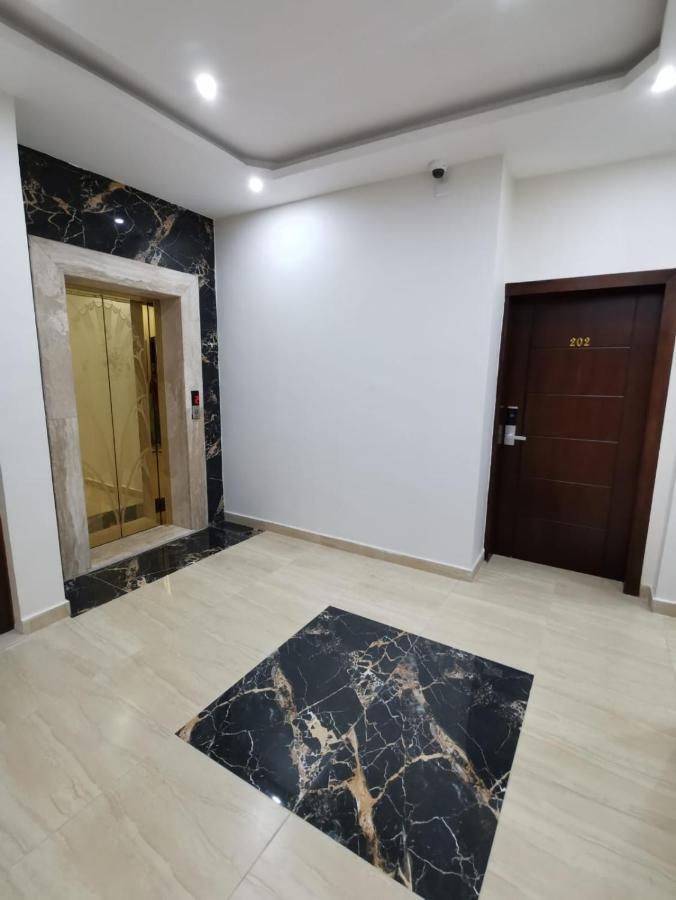 Nice View Hotel فندق الأطلالة الجميلة للعائلات فقط Aqaba Bagian luar foto