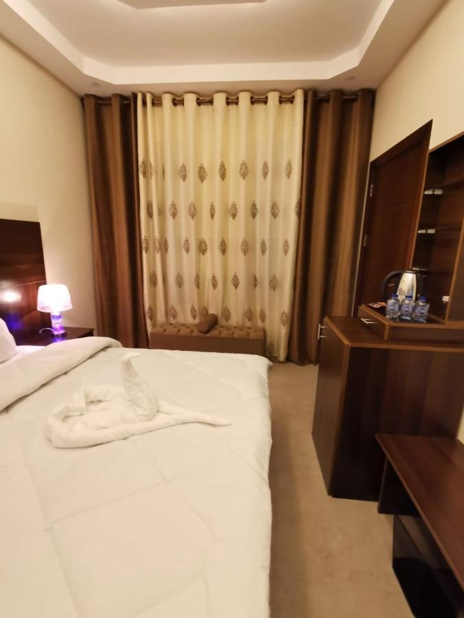 Nice View Hotel فندق الأطلالة الجميلة للعائلات فقط Aqaba Bagian luar foto